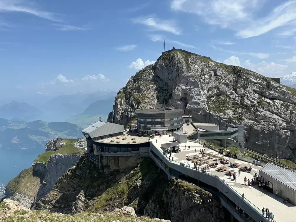 Lucerne – Lakes & Mountain Views